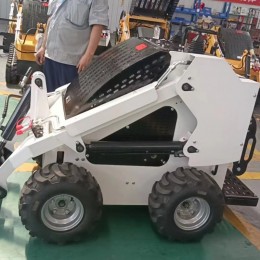 裝載機(jī)農(nóng)用裝卸建筑工程小型鏟車柴油動(dòng)力液壓可更換輔具